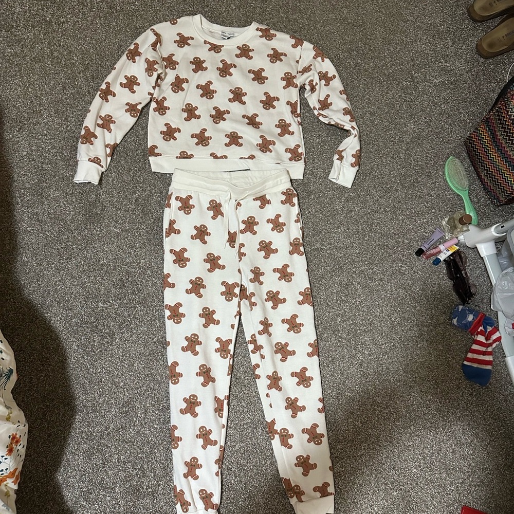 Women’s Gingerbread Print Pajamas